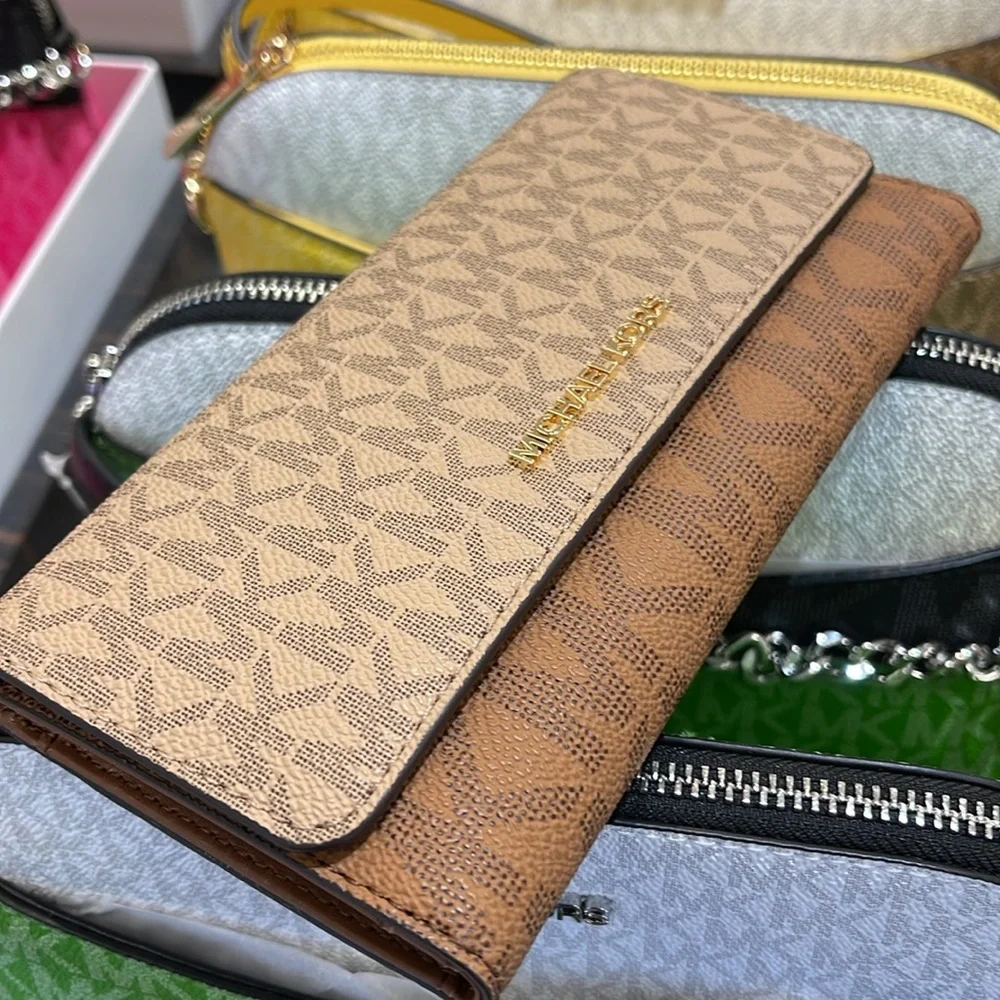 Michael Kors Jet Set Large Signature Logo Tri-Fold Wallet Camel Multi NWT